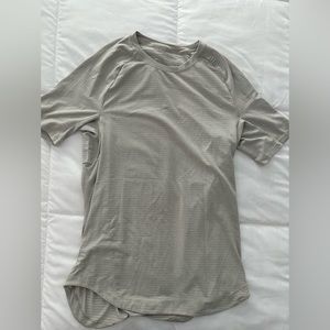 Lululemon short sleeve